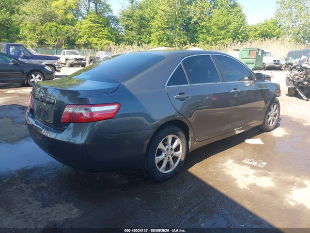 45024137 :رقم المزاد ، 4T1BE46K37U720515 vin ، 2007 Toyota Camry Le مزاد بيع