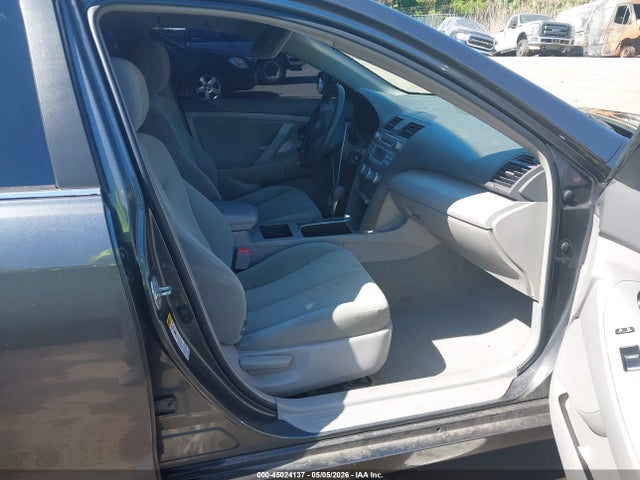 45024137 :رقم المزاد ، 4T1BE46K37U720515 vin ، 2007 Toyota Camry Le مزاد بيع