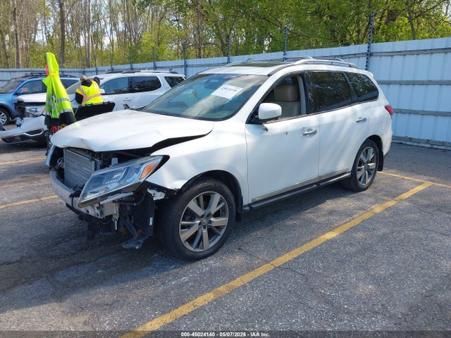 Продажа на аукционе авто 2013 Nissan Pathfinder Platinum, vin: 5N1AR2MM4DC660593, номер лота: 45024140