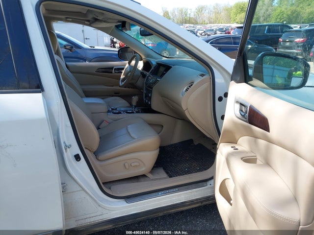 Продажа на аукционе авто 2013 Nissan Pathfinder Platinum, vin: 5N1AR2MM4DC660593, номер лота: 45024140