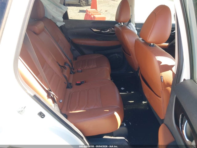 45024158 :رقم المزاد ، 5N1AT2MT4HC834757 vin ، 2017 Nissan Rogue Sl مزاد بيع
