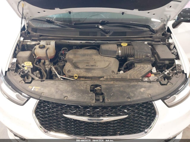 Chrysler Pacifica Touring L 2024 2C4RC1BG6RR112660 Image 10