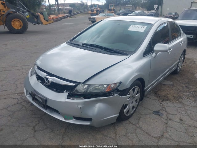 Продаж на аукціоні авто 2010 Honda Civic Lx, vin: 19XFA1F59AE045656, номер лоту: 45024183