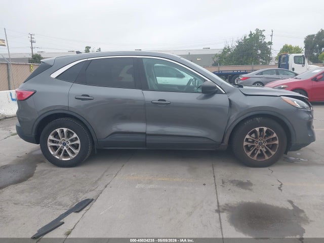 1FMCU0G60NUA55636 Ford ESCAPE SE