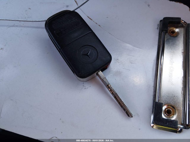 1998 Mercedes-benz Slk 230 მანქანა იყიდება აუქციონზე, vin: WDBKK47F1WF049281, აუქციონის ნომერი: 45024278