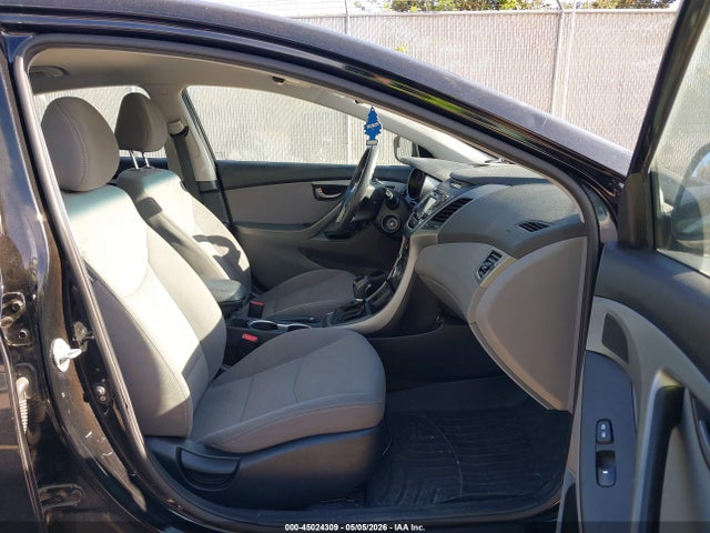 Продажа на аукционе авто 2015 Hyundai Elantra Se, vin: KMHDH4AEXFU260012, номер лота: 45024309