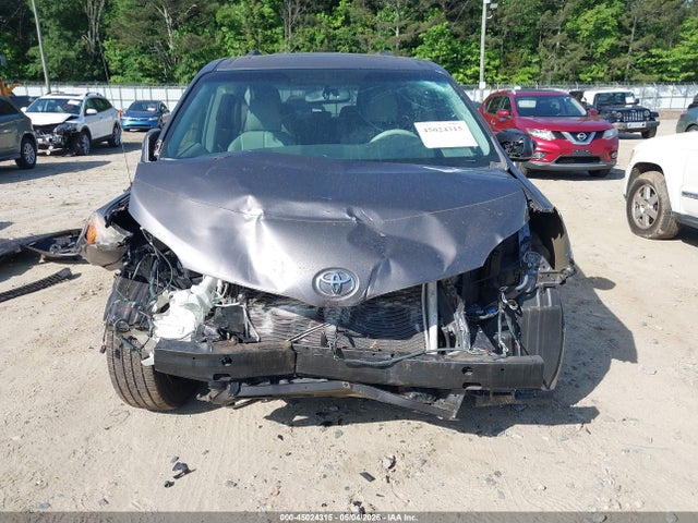 Продажа на аукционе авто 2014 Toyota Sienna Xle V6 8 Passenger, vin: 5TDYK3DC4ES476890, номер лота: 45024315