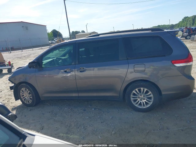 Продажа на аукционе авто 2014 Toyota Sienna Xle V6 8 Passenger, vin: 5TDYK3DC4ES476890, номер лота: 45024315