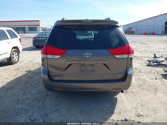 Продажа на аукционе авто 2014 Toyota Sienna Xle V6 8 Passenger, vin: 5TDYK3DC4ES476890, номер лота: 45024315