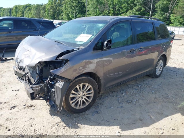 Продажа на аукционе авто 2014 Toyota Sienna Xle V6 8 Passenger, vin: 5TDYK3DC4ES476890, номер лота: 45024315