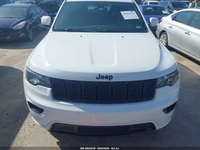 Продажа на аукционе авто 2017 Jeep Grand Cherokee Altitude 4x2, vin: 1C4RJEAG8HC952798, номер лота: 45024339