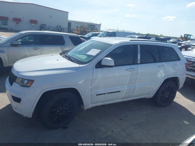 Продажа на аукционе авто 2017 Jeep Grand Cherokee Altitude 4x2, vin: 1C4RJEAG8HC952798, номер лота: 45024339