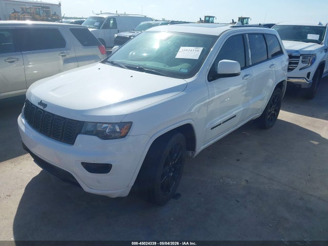 Продажа на аукционе авто 2017 Jeep Grand Cherokee Altitude 4x2, vin: 1C4RJEAG8HC952798, номер лота: 45024339