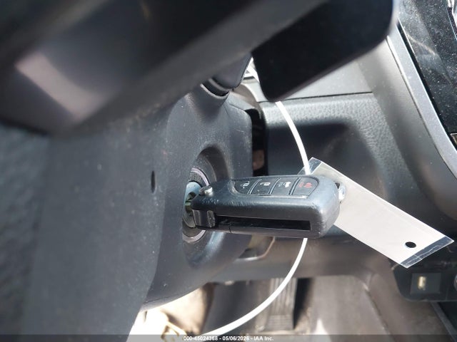 45024368 :رقم المزاد ، 4T1G11AK9MU537428 vin ، 2021 Toyota Camry Se مزاد بيع