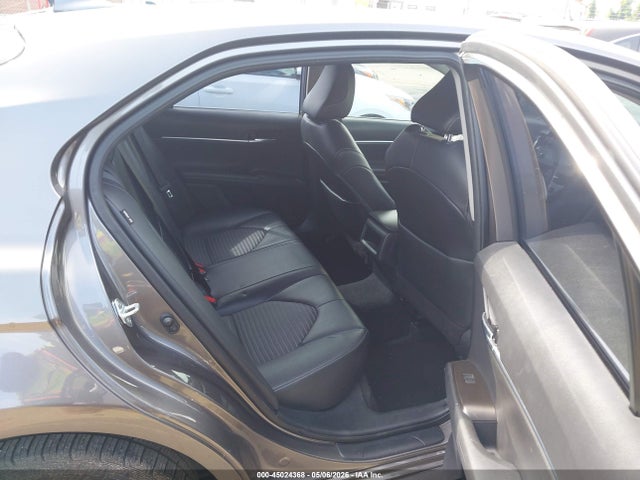 45024368 :رقم المزاد ، 4T1G11AK9MU537428 vin ، 2021 Toyota Camry Se مزاد بيع