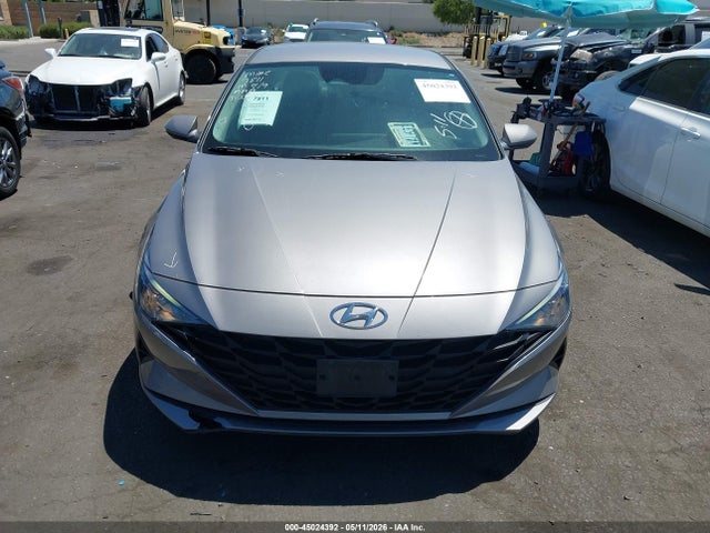 KMHLM4AG9NU260980 Hyundai ELANTRA SEL