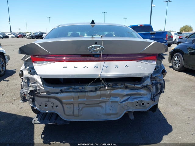 KMHLM4AG9NU260980 Hyundai ELANTRA SEL