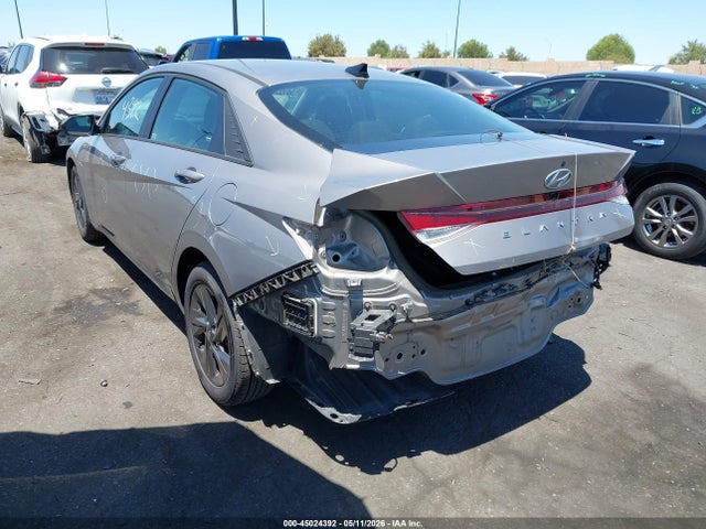 KMHLM4AG9NU260980 Hyundai ELANTRA SEL