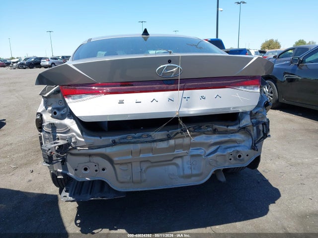 KMHLM4AG9NU260980 Hyundai ELANTRA SEL