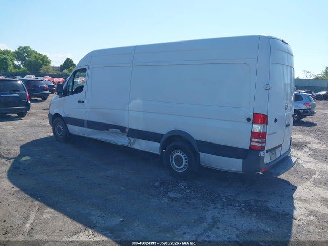 Freightliner Sprinter 2500 High Roof 2015 WDYPE8DC7FP114097 Image 3