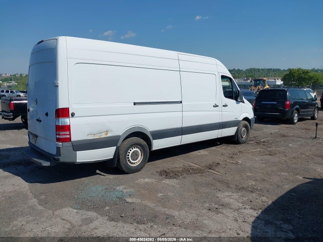 Freightliner Sprinter 2500 High Roof 2015 WDYPE8DC7FP114097 Image 4