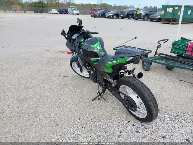 Kawasaki Ex300 B 2016 JKAEX8B18GDA28425 Image 3