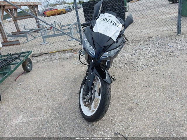 Kawasaki Ex300 B 2016 JKAEX8B18GDA28425 Image 5