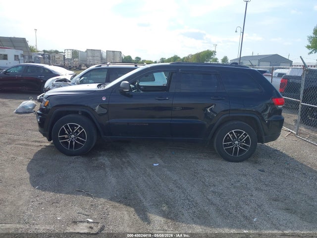 1C4RJFLG2JC304138 Jeep Grand Cherokee Trailhawk 4x4