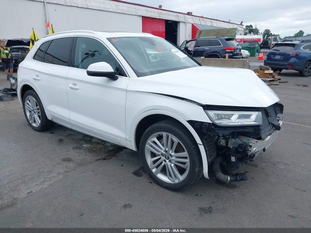 2018 Audi Q5 2.0t Premium/2.0t Tech Premium მანქანა იყიდება აუქციონზე, vin: WA1BNAFY0J2084012, აუქციონის ნომერი: 45024506