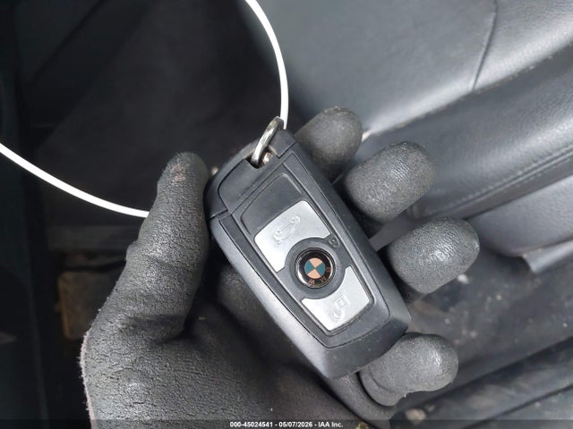 2013 Bmw 328i Xdrive მანქანა იყიდება აუქციონზე, vin: WBA3B5C58DF591268, აუქციონის ნომერი: 45024541
