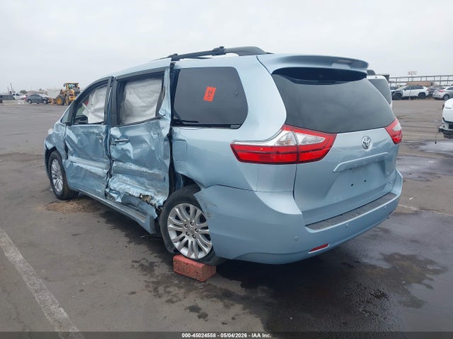2015 Toyota Sienna Xle 8 Passenger მანქანა იყიდება აუქციონზე, vin: 5TDYK3DC5FS682477, აუქციონის ნომერი: 45024558