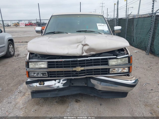 45024573 :رقم المزاد ، 1GCEC14H9NZ205113 vin ، 1992 Chevrolet Gmt-400 C1500 مزاد بيع