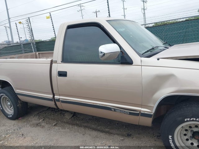 45024573 :رقم المزاد ، 1GCEC14H9NZ205113 vin ، 1992 Chevrolet Gmt-400 C1500 مزاد بيع