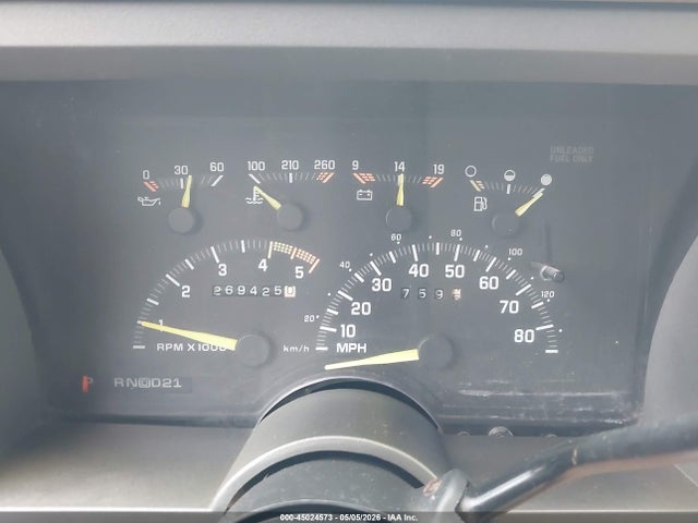 45024573 :رقم المزاد ، 1GCEC14H9NZ205113 vin ، 1992 Chevrolet Gmt-400 C1500 مزاد بيع