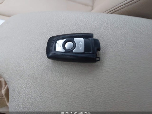 45024590 :رقم المزاد ، WBA3B1C56FP831603 vin ، 2015 Bmw 320i مزاد بيع