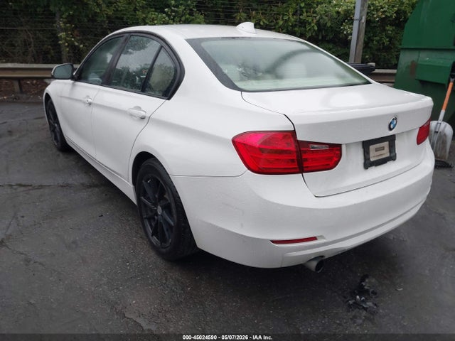 45024590 :رقم المزاد ، WBA3B1C56FP831603 vin ، 2015 Bmw 320i مزاد بيع