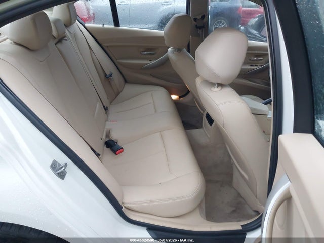 45024590 :رقم المزاد ، WBA3B1C56FP831603 vin ، 2015 Bmw 320i مزاد بيع