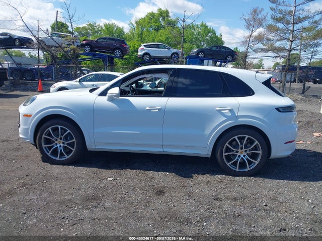 Porsche Cayenne 2024 WP1AA2AY1RDA09537 Image 14