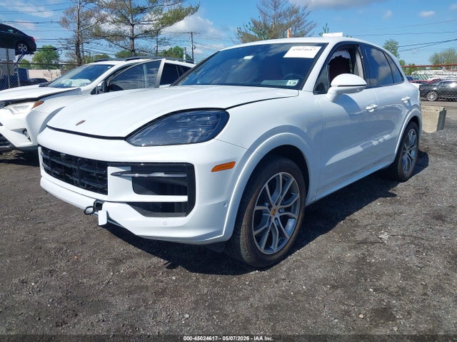 Porsche Cayenne 2024 WP1AA2AY1RDA09537 Image 2