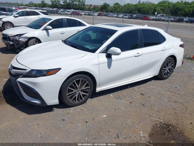 45024632 :رقم المزاد ، 4T1S11AKXMU596322 vin ، 2021 Toyota Camry Se مزاد بيع