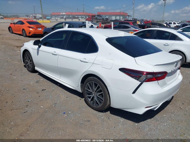 45024632 :رقم المزاد ، 4T1S11AKXMU596322 vin ، 2021 Toyota Camry Se مزاد بيع