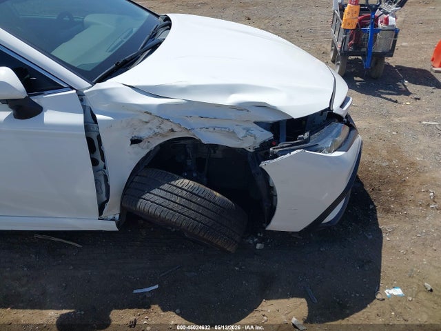 45024632 :رقم المزاد ، 4T1S11AKXMU596322 vin ، 2021 Toyota Camry Se مزاد بيع