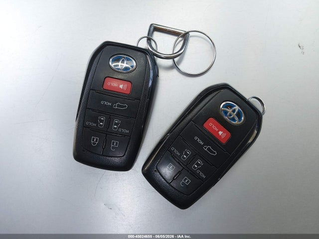 45024655 :رقم المزاد ، 5TDZRKEC7MS024052 vin ، 2021 Toyota Sienna Limited مزاد بيع