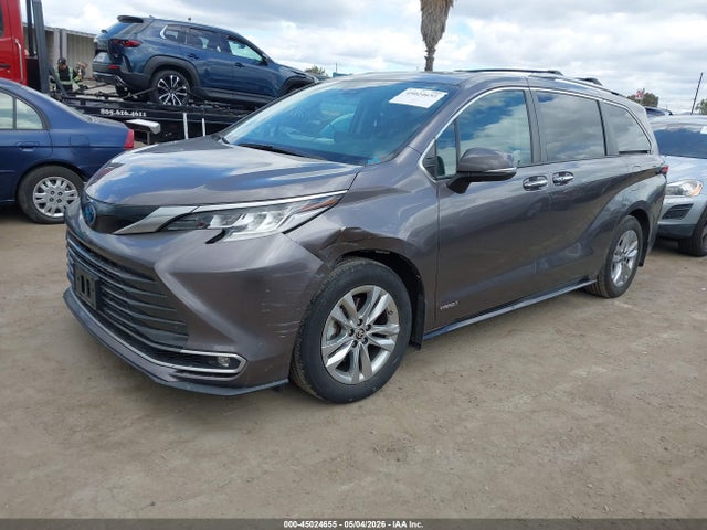 45024655 :رقم المزاد ، 5TDZRKEC7MS024052 vin ، 2021 Toyota Sienna Limited مزاد بيع