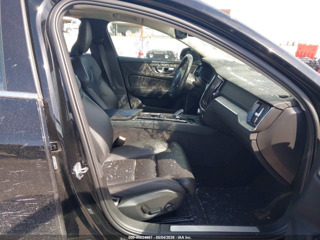 Продажа на аукционе авто 2022 Volvo S60 B5 Inscription, vin: 7JRL12TLXNG177537, номер лота: 45024667