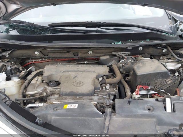 2T3BFREVXJW856497 Toyota RAV4 LE