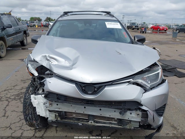 2T3BFREVXJW856497 Toyota RAV4 LE