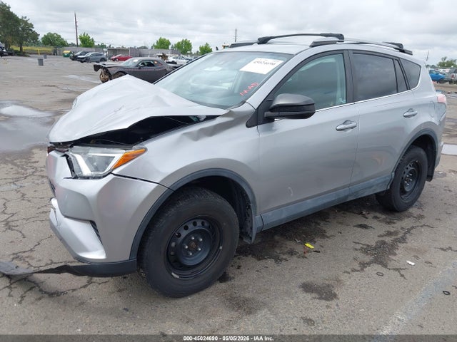 2T3BFREVXJW856497 Toyota RAV4 LE