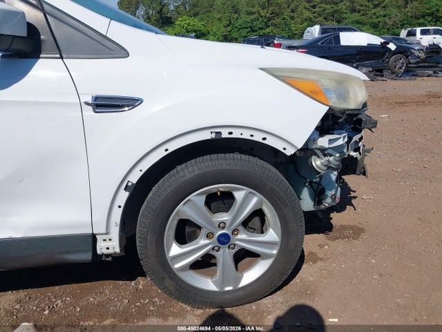 45024694 :رقم المزاد ، 1FMCU0GX8GUC01695 vin ، 2016 Ford Escape Se مزاد بيع