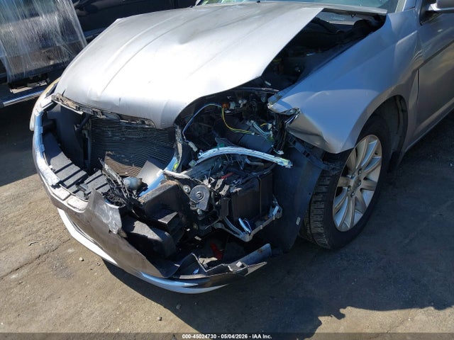 Aukcja sprzedaży 2014 Chrysler 200 Touring, vin: 1C3CCBBGXEN119652, numer aukcji: 45024730